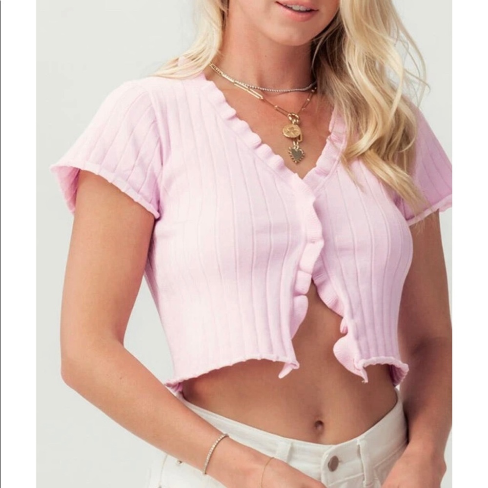 pink top!
